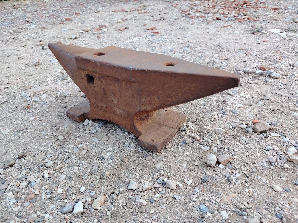 Enclume saut du tarn albi 42 kg Bricolage