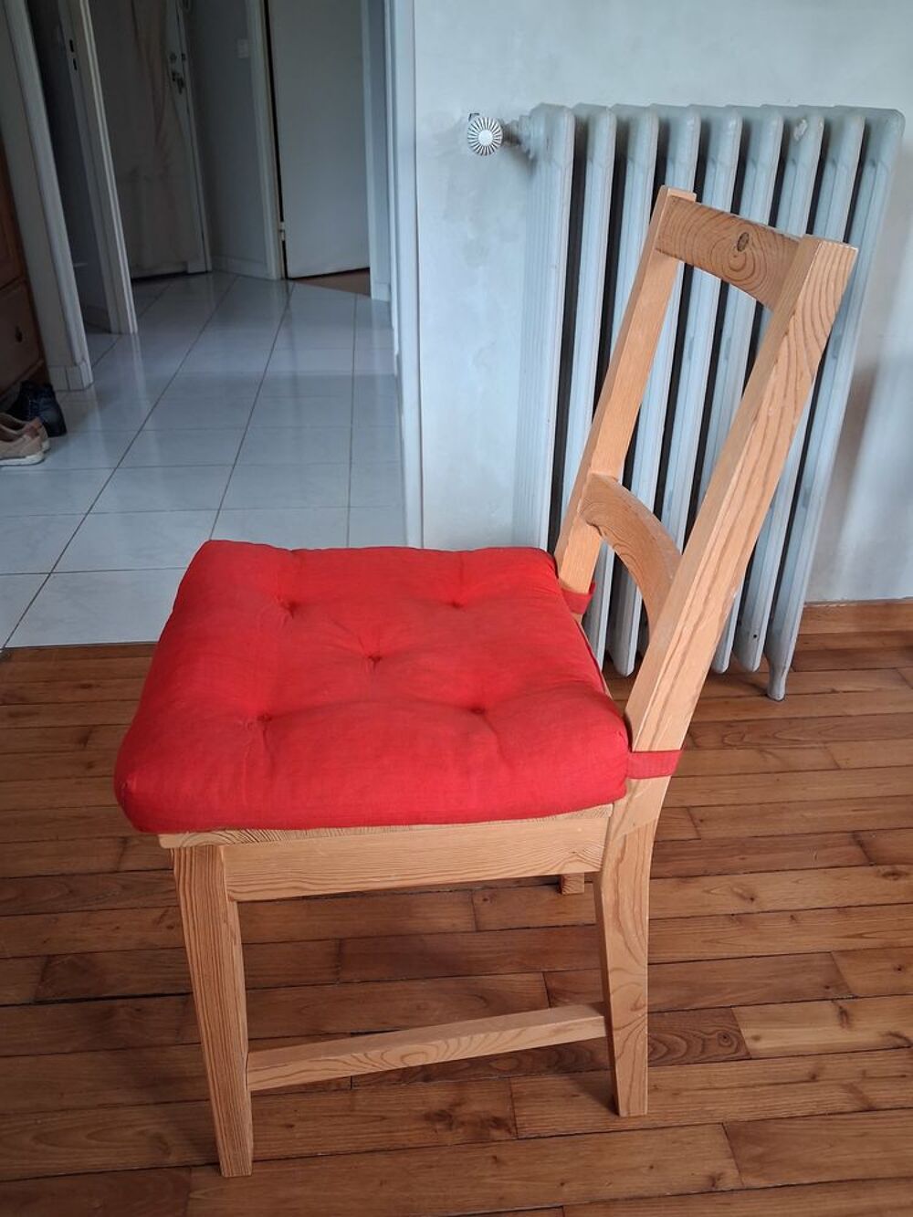 table de cuisine et chaises Meubles