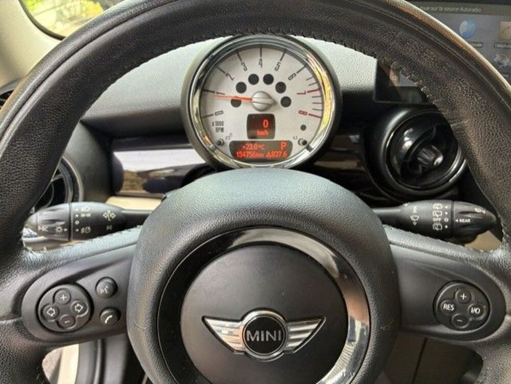 One Hatch 98 ch A 2010 occasion 95480 Pierrelaye