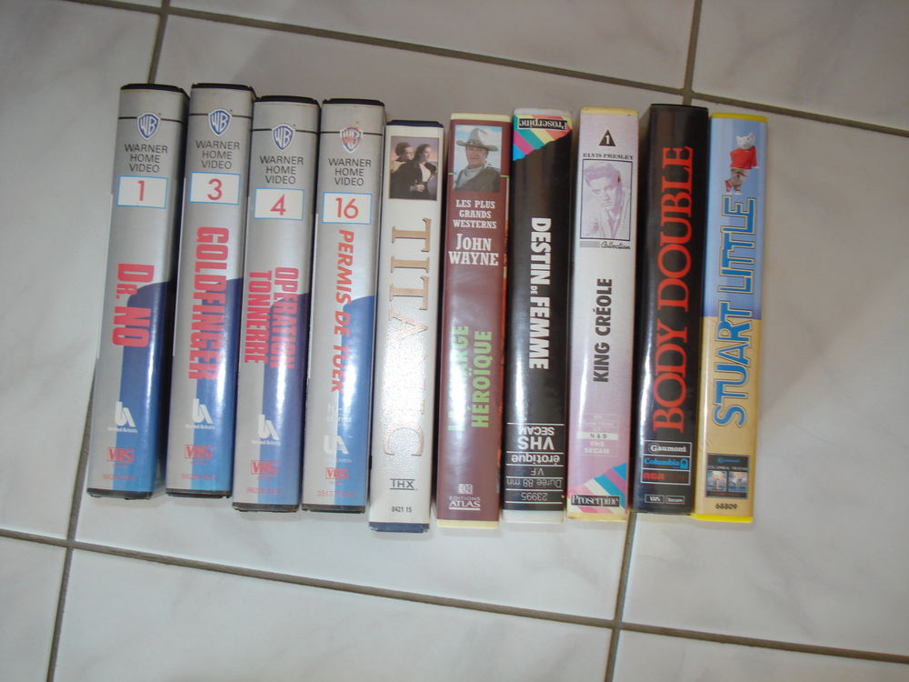 Divers films en k7 vhs DVD et blu-ray