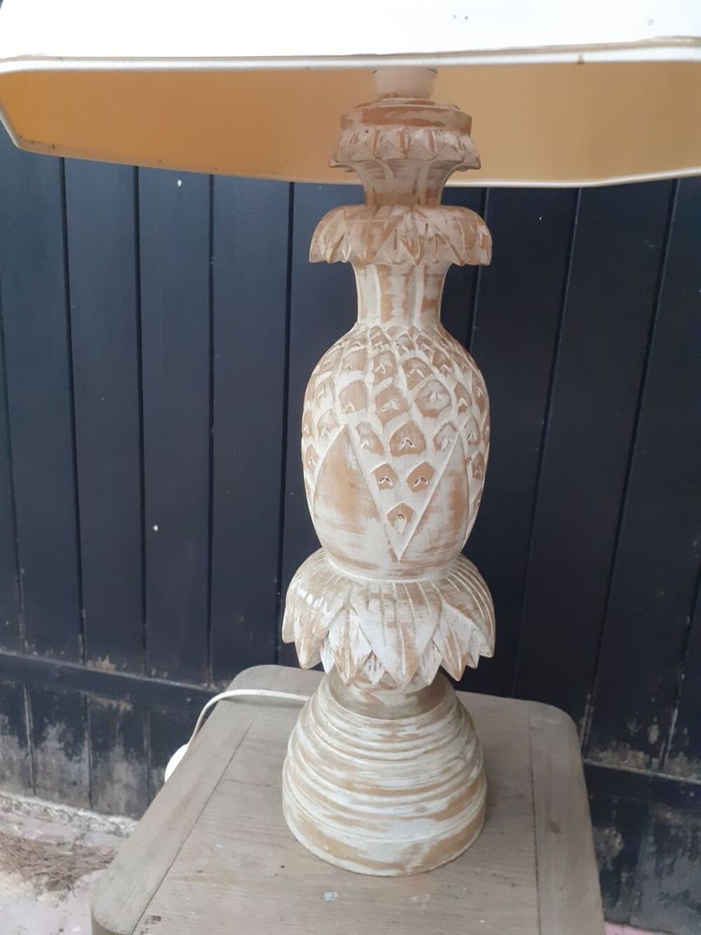 lampe &agrave; poser en bois&quot;ananas&quot; Dcoration