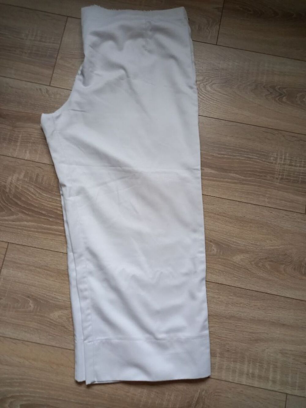 Pantacourt blanc taille 54-56 marque Jals Sinan Vêtements