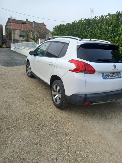 Peugeot 2008 1.2 PureTech 82ch BVM5 Allure