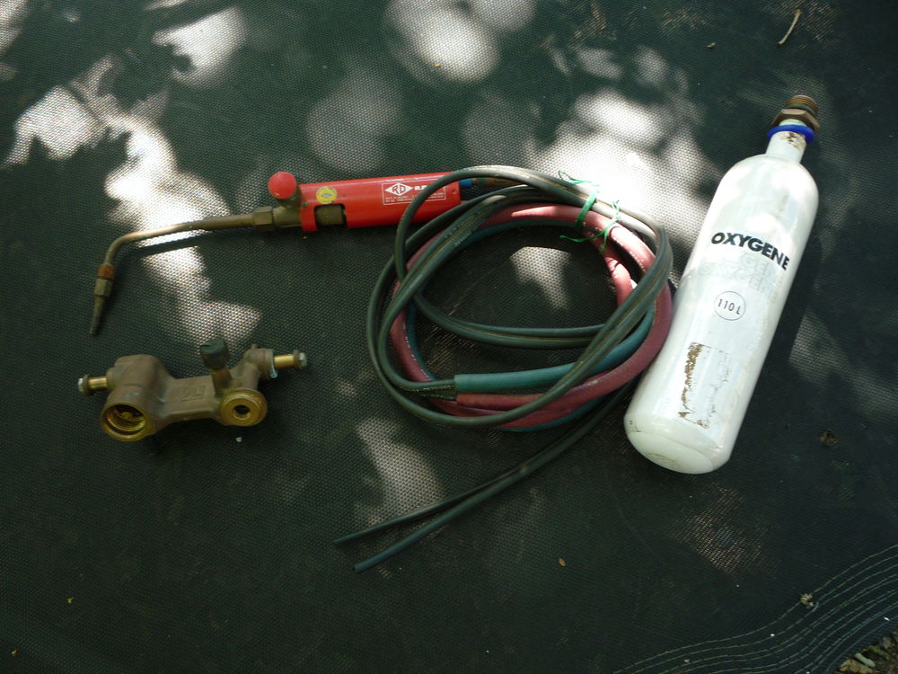 Chalumeau R Dub&eacute; (R) Bricolage