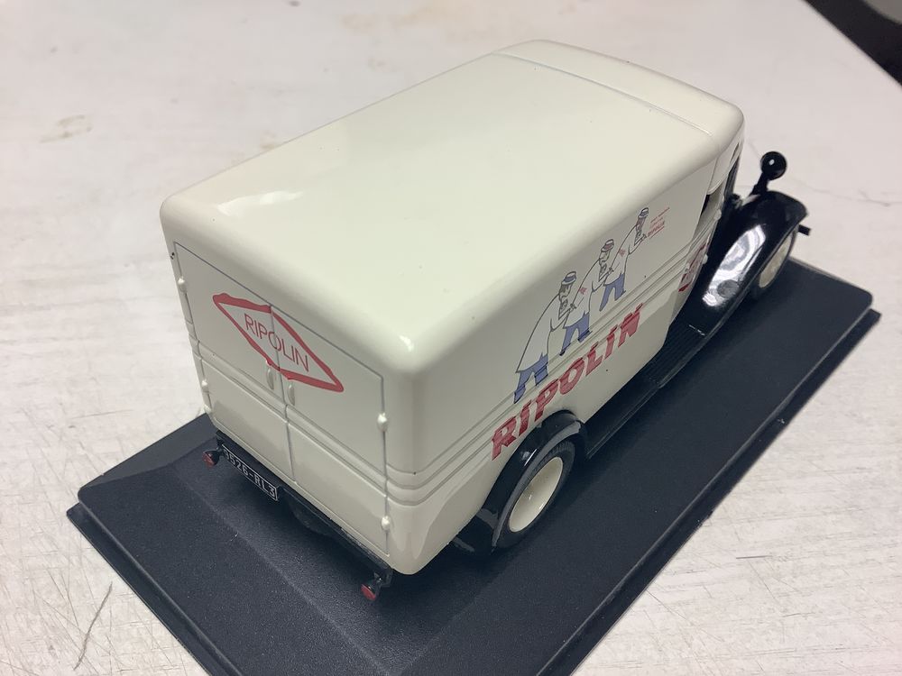 CITRO&Euml;N TYPE 23PEINTURE RIPOLIN 1/43 voiture miniature. 