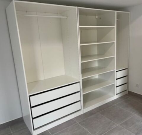 Dressing IKEA blanc ? tr�s bon �tat ? 250 cm 400 Nice (06)