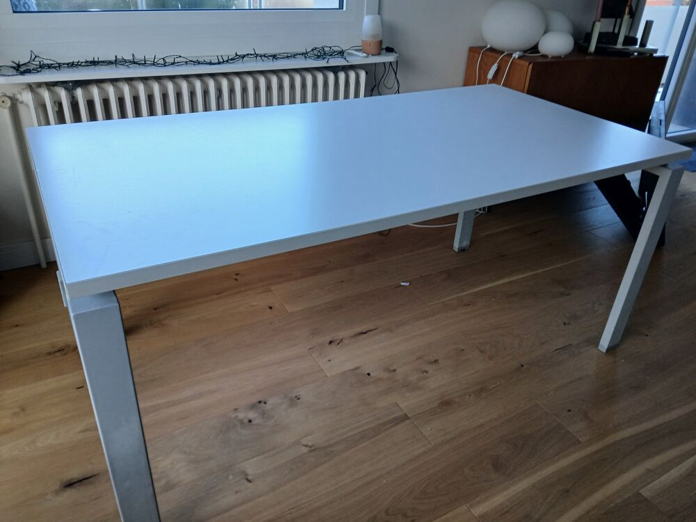 Table de bureau blanche moderne Meubles