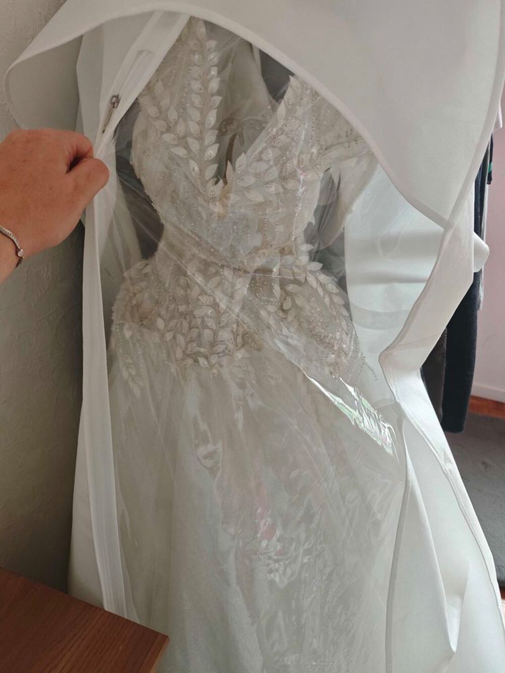 robe de mari&eacute;e Vêtements