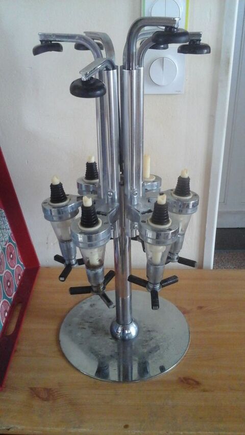 Distributeur doseur 6 bouteilles inox 20 Royan (17)