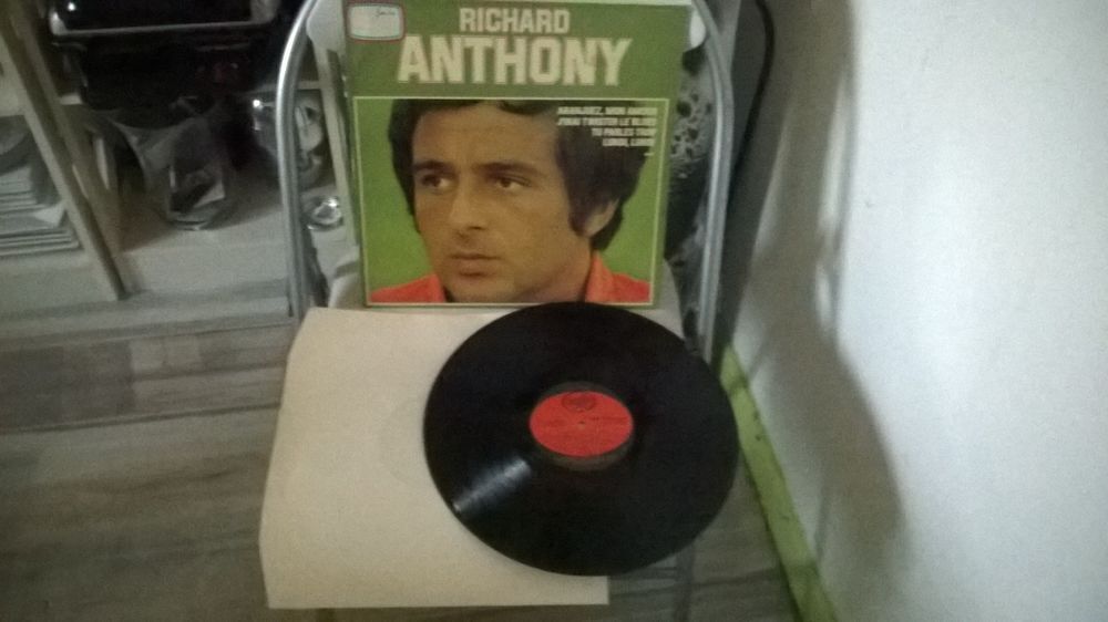 Vinyle Richard Anthony
ARANJUEZ , MON AMOUR 
1977
Excel
CD et vinyles