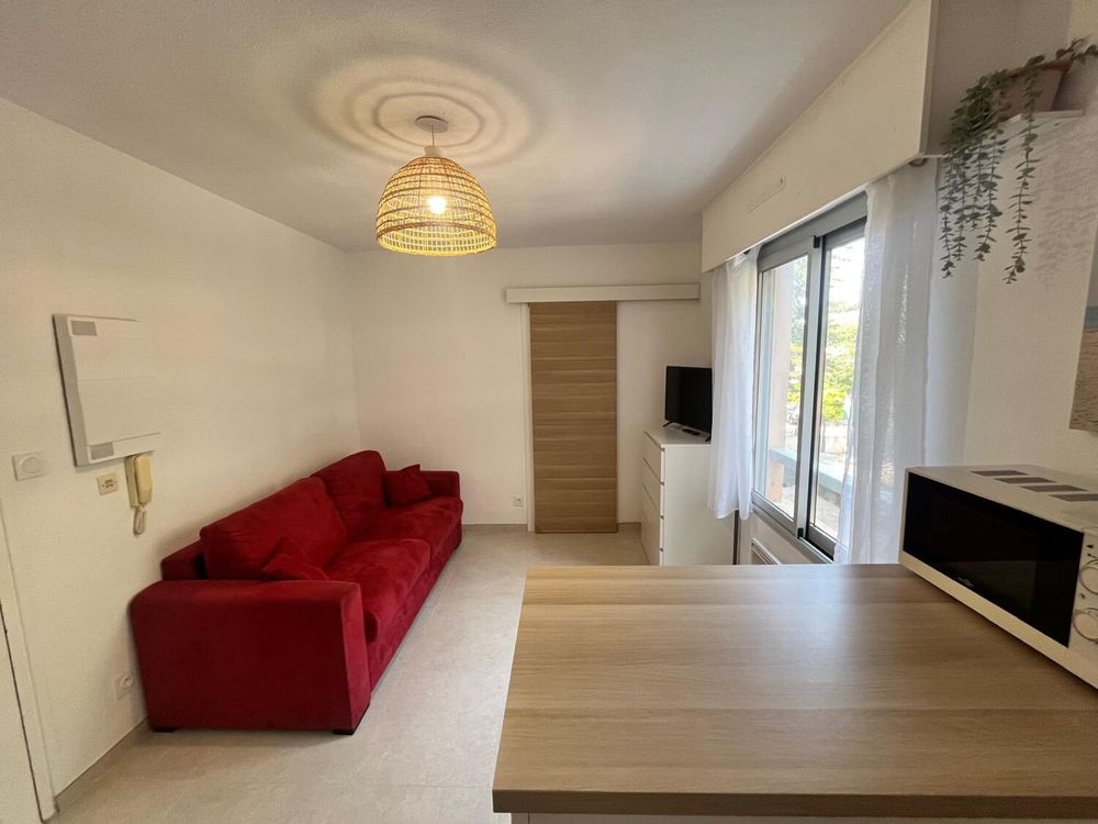 Vente Appartement Studio LE BRUSC 83 proche mer Le brusc