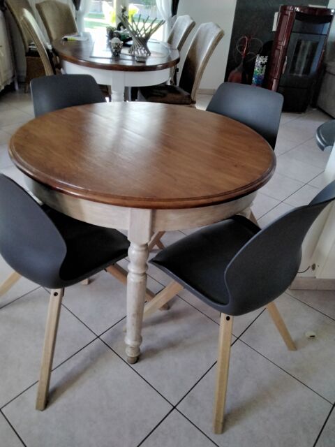 Meuble: table +chaises 120 Heumont (54)