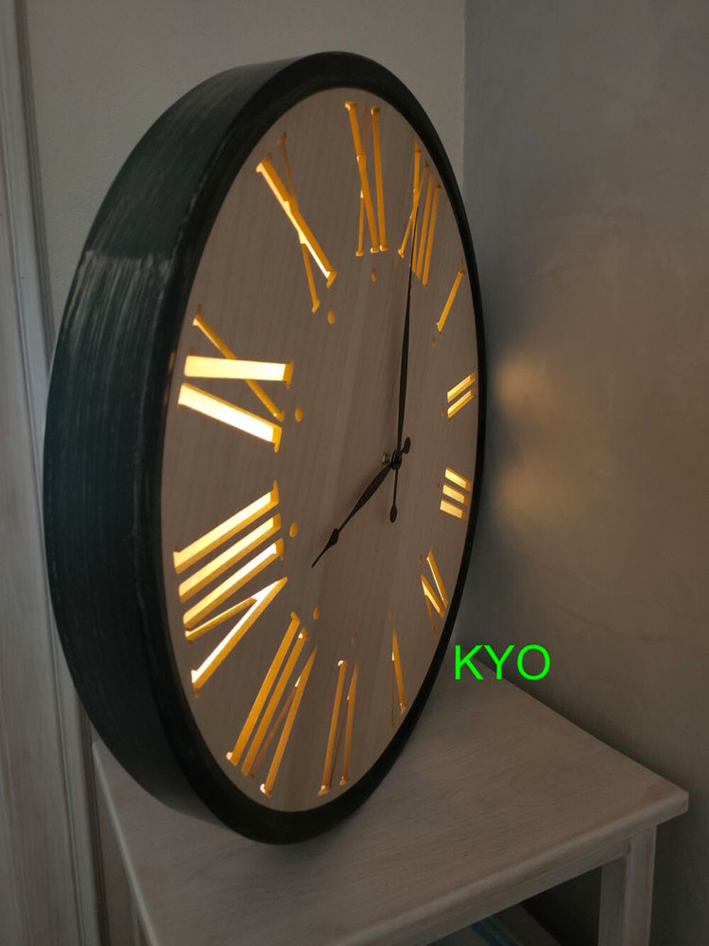 Grande Horloge murale industrielle chiffres romains LED 60cm Décoration