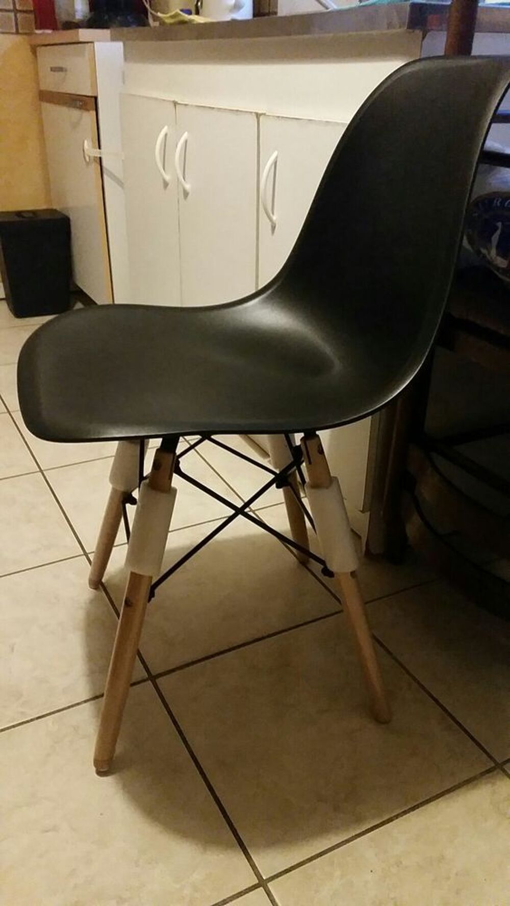 chaises scandinaves par 4 neuves Meubles