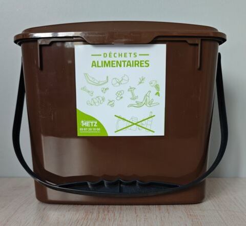 Poubelle d�chets alimentaires d'appartement NEUF 4 Metz (57)