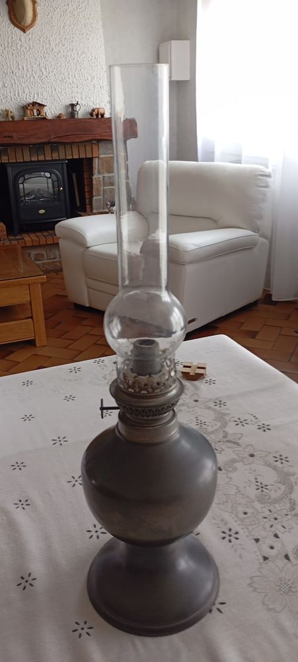 Lampe &agrave; p&eacute;trole en &eacute;tain Décoration