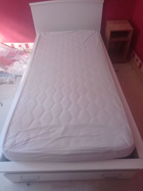 Lit une place 70 Bourg-Argental (42)