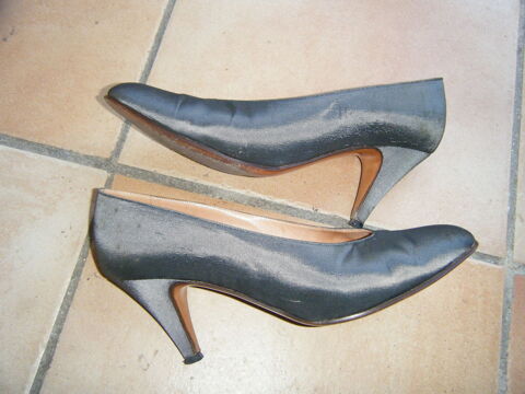 escarpin taille 37 3 Puym�ras (84)