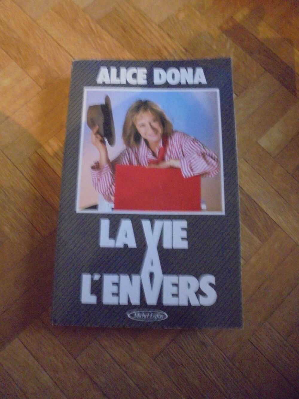 La vie &agrave; l'envers (98) DVD et blu-ray