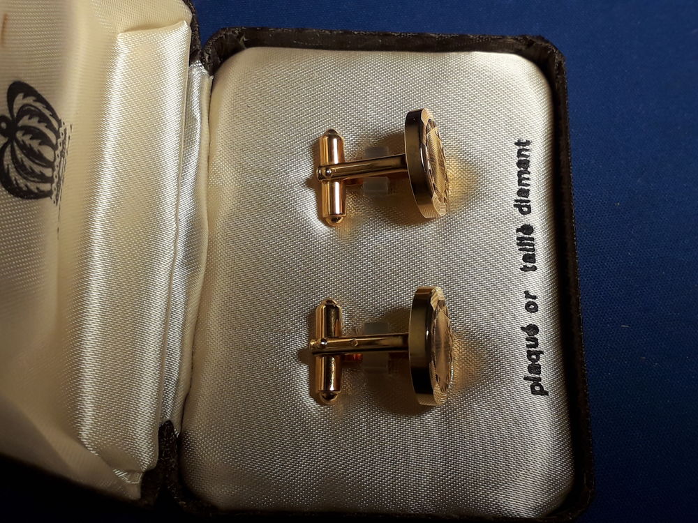 Coffret de boutons de manchette Imp&eacute;rial en plaqu&eacute; or Bijoux et montres