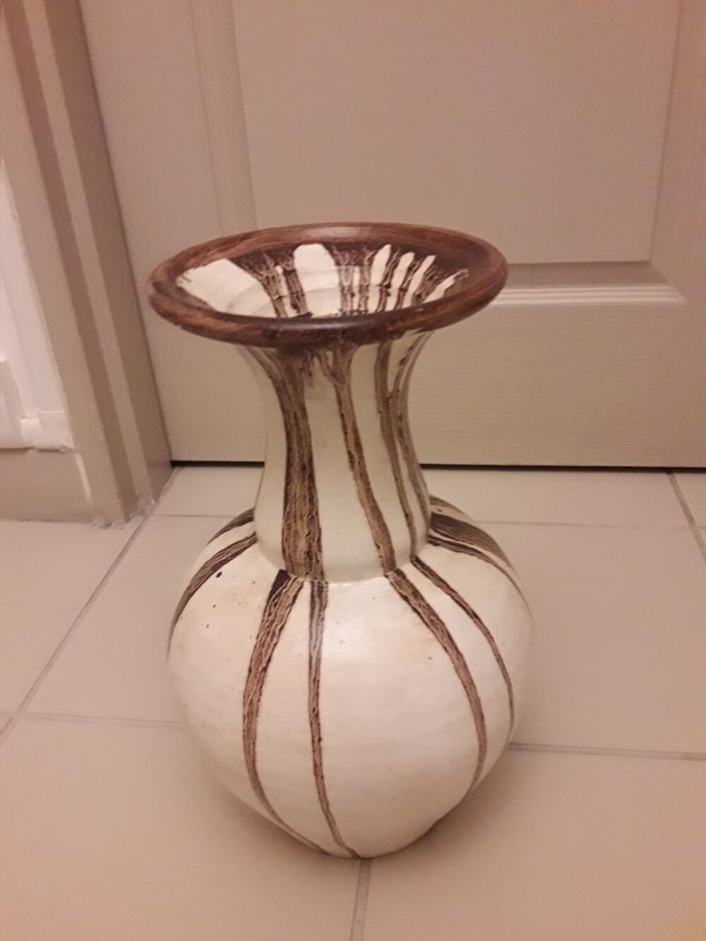 vase de d&eacute;coration maison int&eacute;rieure bon &eacute;tat Décoration