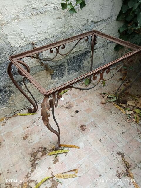 Petite table pour bricoleur Beaucaire (30)