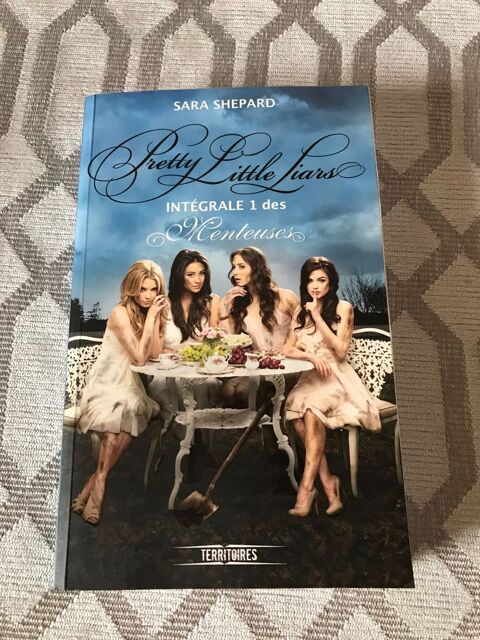 Pretty Little Liars  L'int�grale1 Les Menteuses Sara Shepard 16 Strasbourg (67)