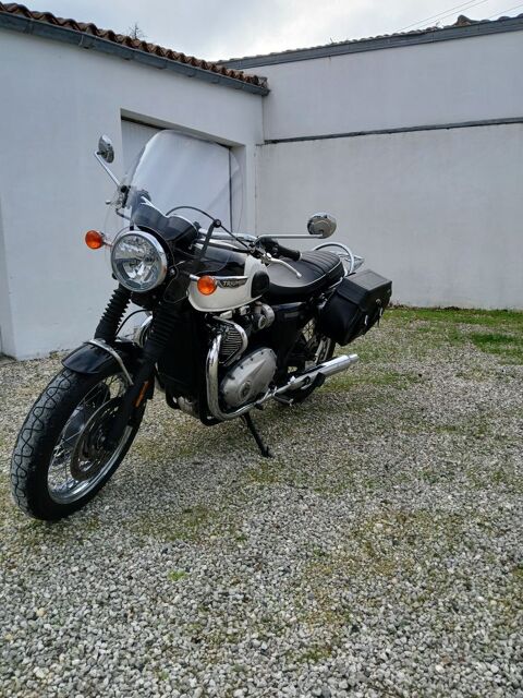 Moto TRIUMPH 2017 occasion La Rochelle 17000