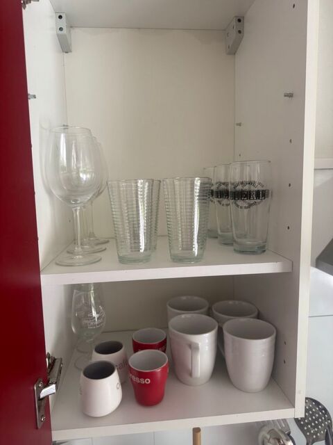 en lot €  Ameublement complet d'un appartement meublé F2 Colmar (68)