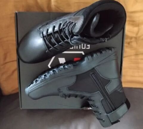 Paire de rangers A10 Equipement  état neuf  45 Sannois (95)