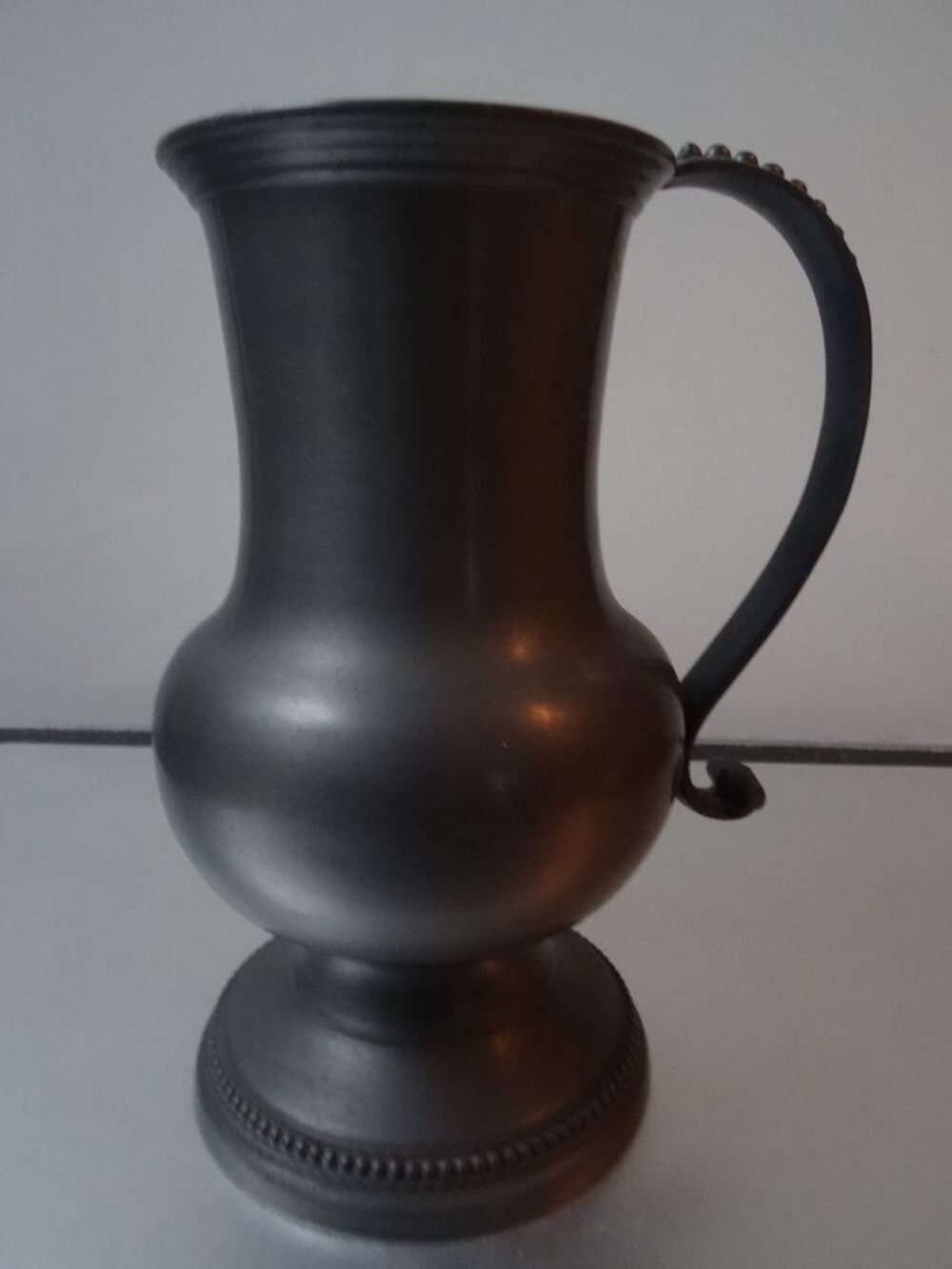 Pichet en &eacute;tain Décoration