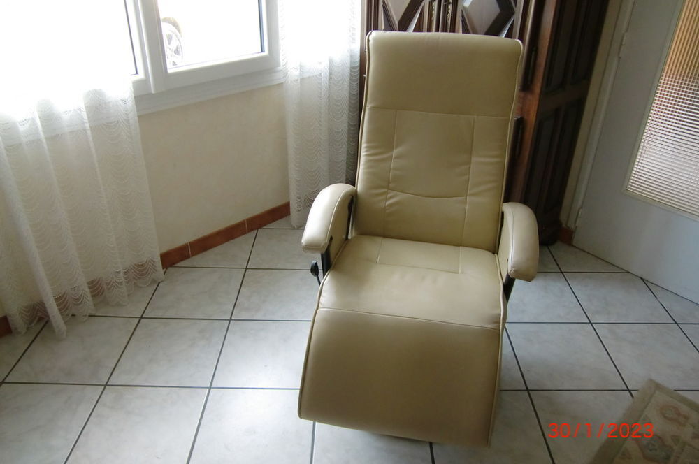 fauteuil de relaxation &eacute;lectrique Meubles