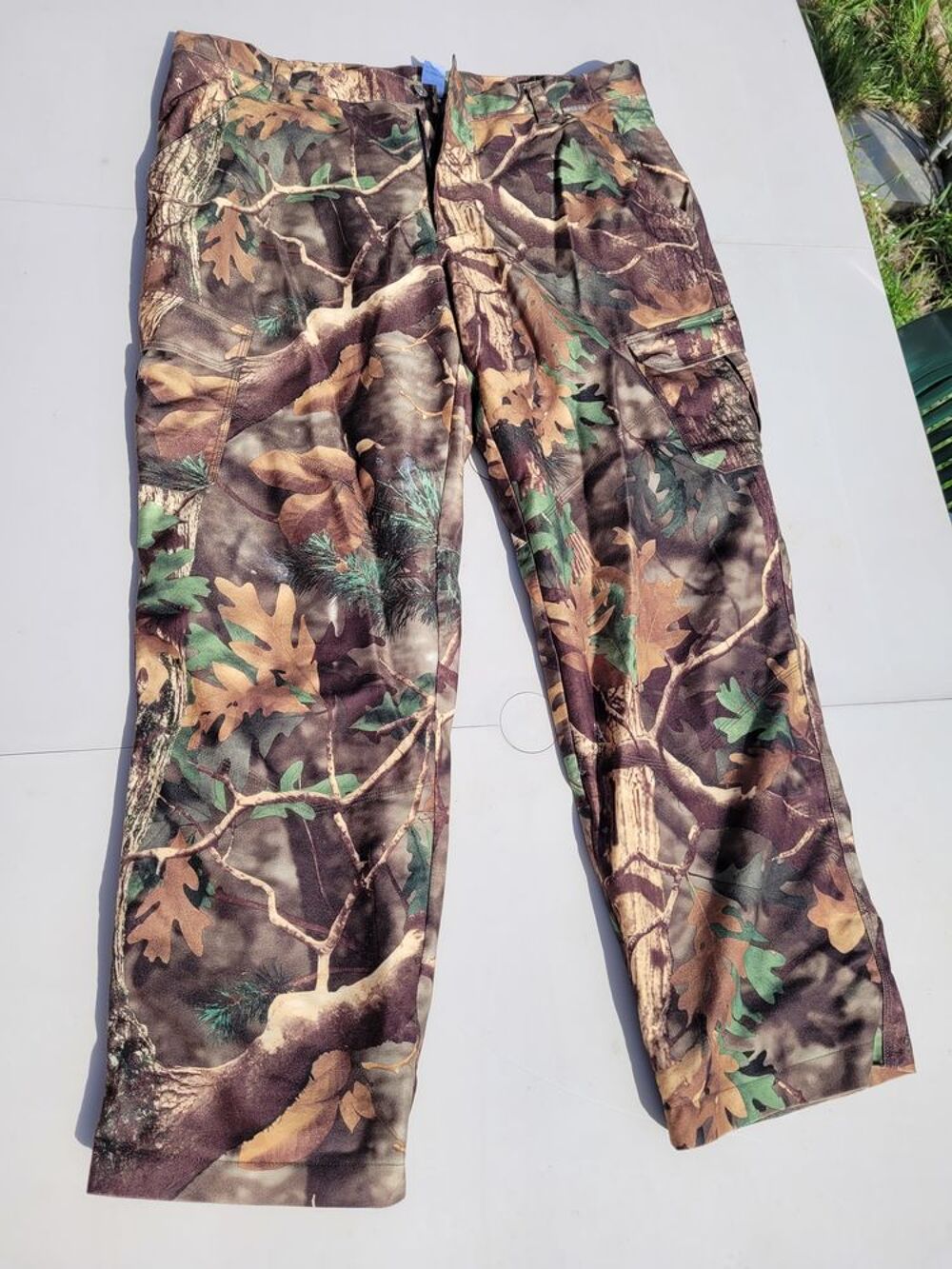 Pantalon p&ecirc;che chasse SOLOGNAC NOVADRY imperm&eacute;able .
T54 V�tements