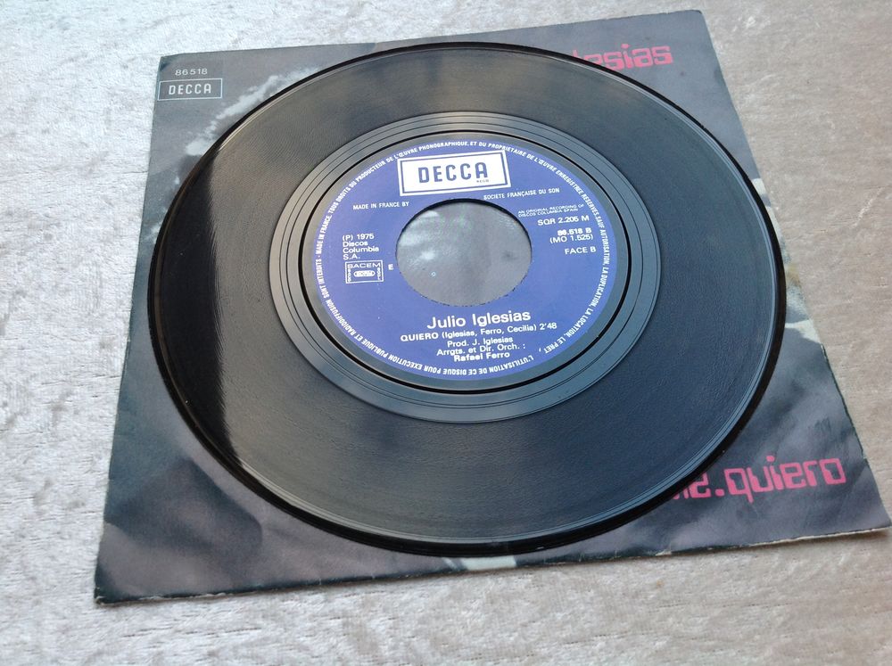 JULIO IGLESIAS ABRAZAME DISQUE Envoi Possible
CD et vinyles