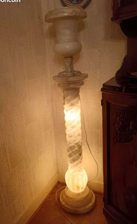 Colonne lumineuse en alb�tre  40 Saint-Genest-Lerpt (42)