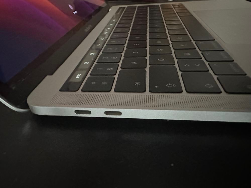 MacBook Pro 2017 13 Pouces Retina Toucbar Matriel informatique