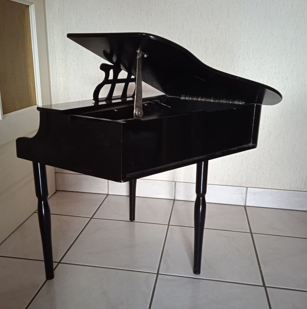 Mini piano &agrave; queue noir VILAC 30 touches Jeux / jouets