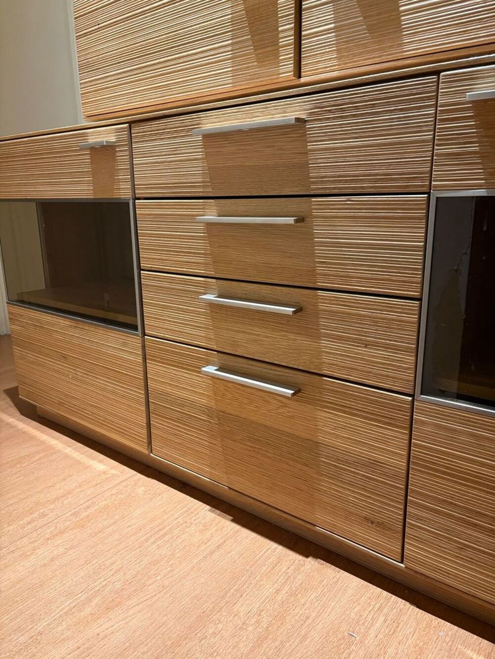 Meuble horizontal en bois, solide et de tr&egrave;s bonne qualit&eacute;, Meubles