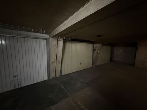  Parking / Garage  louer 13 m
