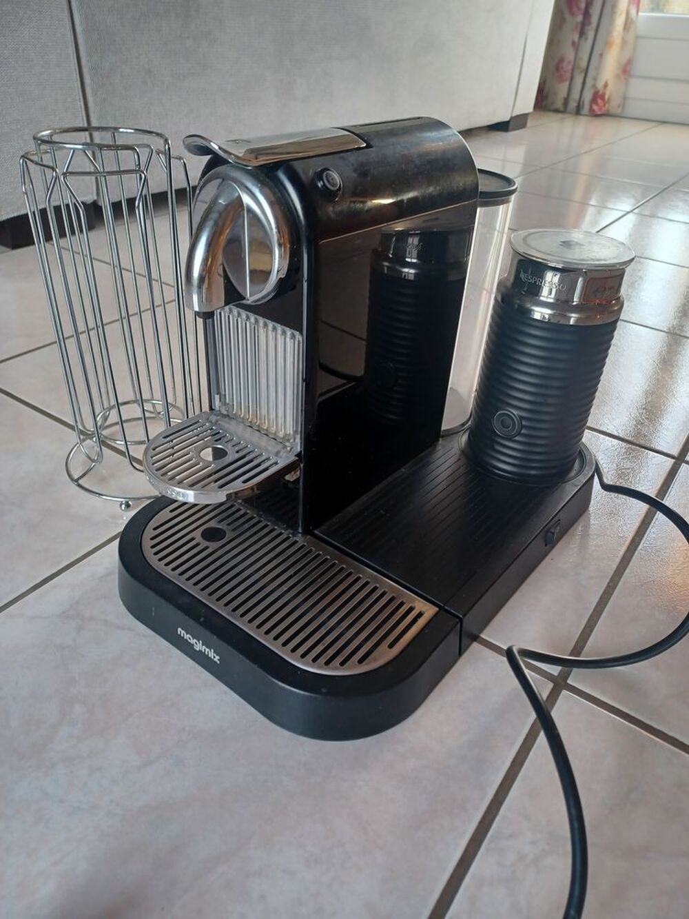 Machine &agrave; caf&eacute; Nespresso Electroménager