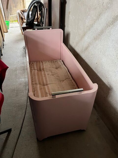 lit enfant , style baignoire ann�e 50/60 30 Filli�re (74)