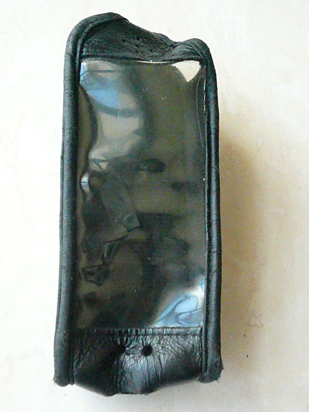 Pochette t&eacute;l&eacute;phone portable en cuir Maroquinerie