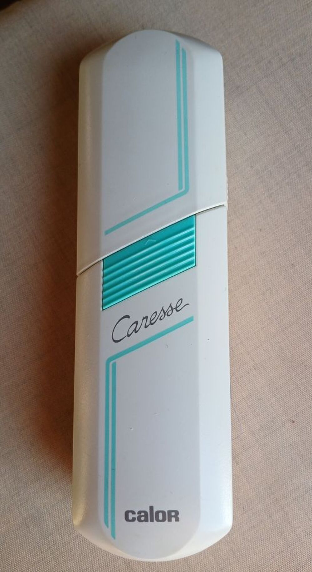 EPILATEUR "CARESSE" de "CALOR" + TROUSSE DE TRANSPORT Electrom�nager