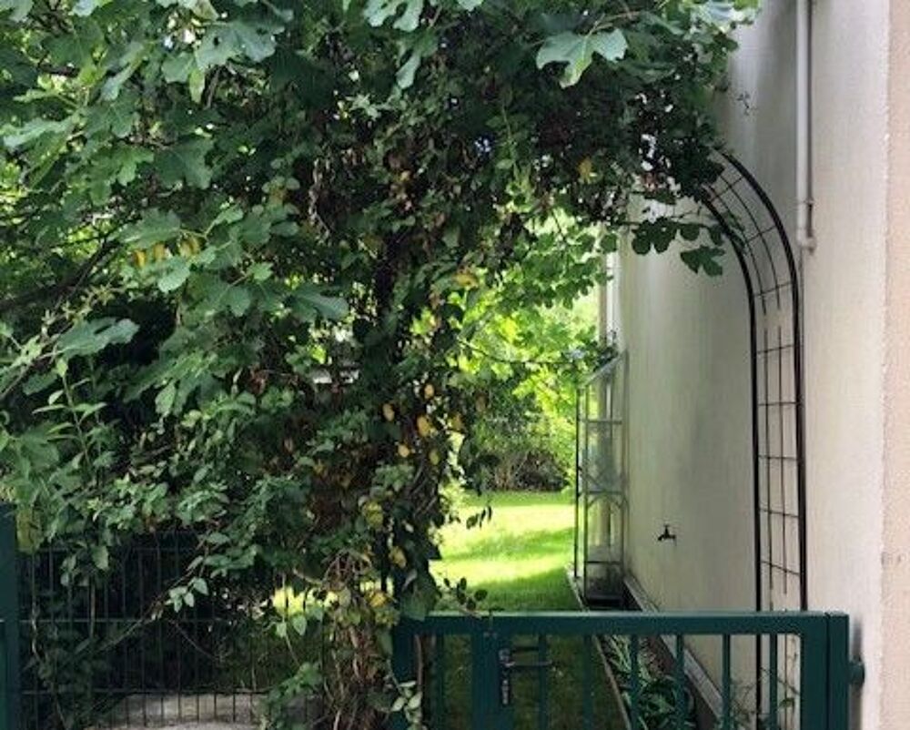 Location Maison Charmante Maison 5 pices, 3 chambres, 83 m, Terrain 135 m Colombes