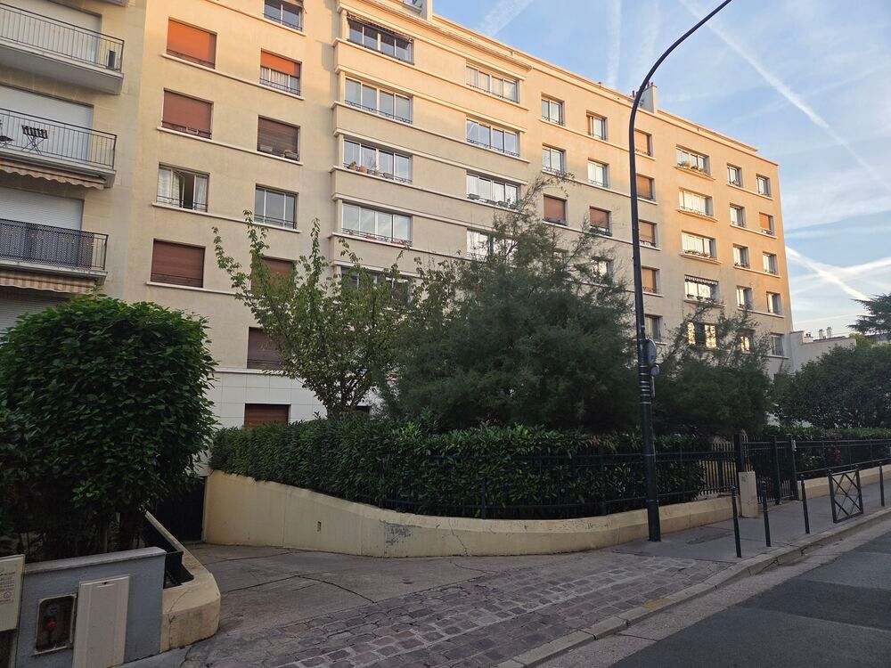 Location Parking/Garage Parking sous-sol avec bip ? Gare de Bécon, Asnières Asnières-sur-seine