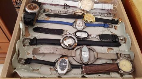   Lot de dix montres styl�es de valeur N�1346 18 Beaune (21)