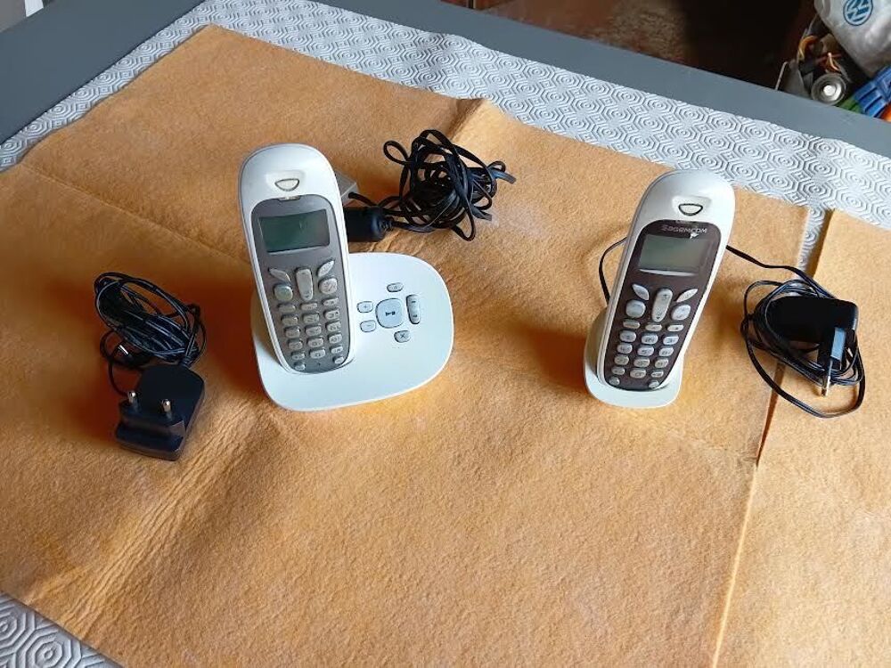 TELEPHONE PORTABLE Téléphones et tablettes