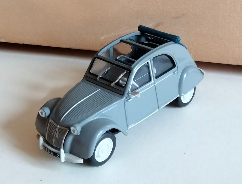 Citro&euml;n 2 cv&nbsp;; 1:43e 