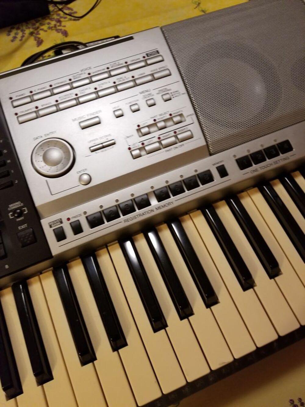 Clavier arrangeur Yamaha PSR-3000 en parfait &eacute;tat. Instruments de musique