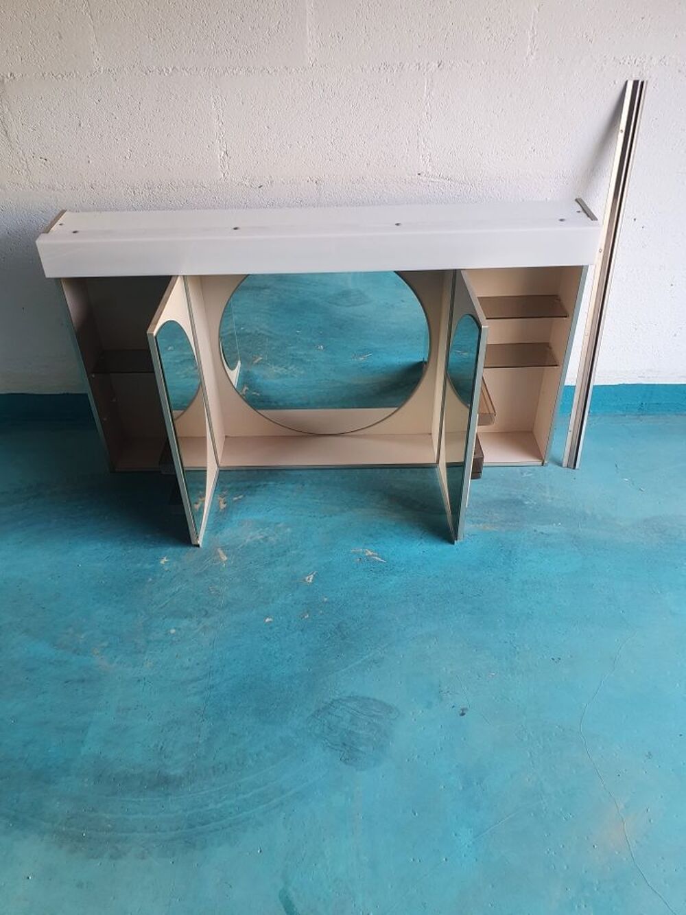 armoire salle de bain ou autre Meubles